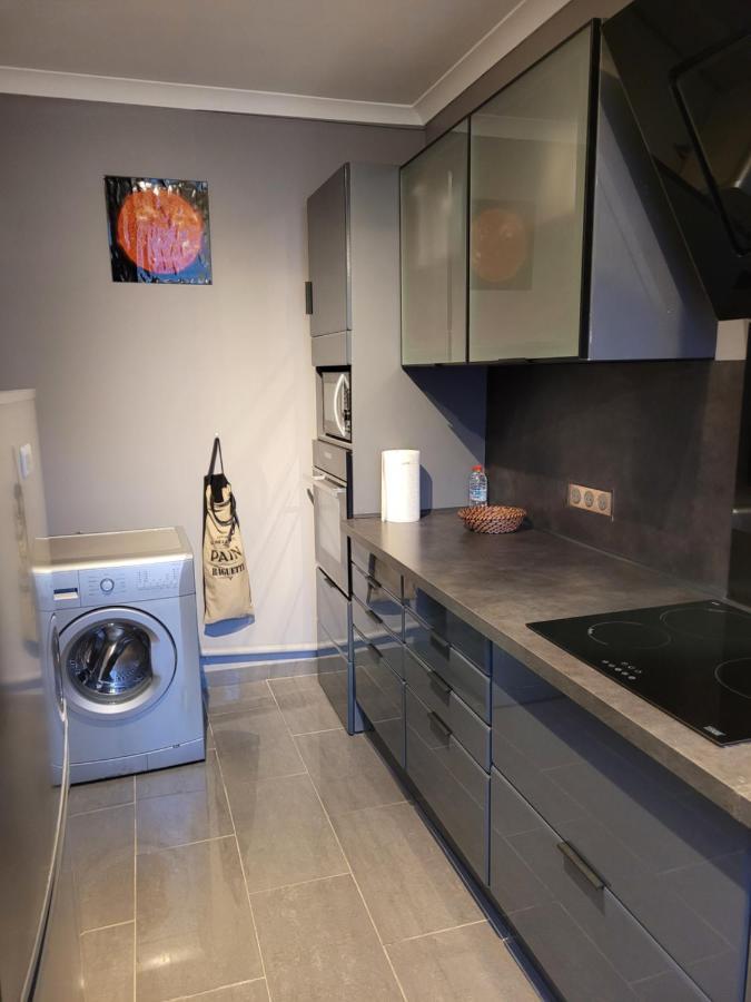 Confortable Appart 1Er Etage Centre Ville Netflix Béziers Buitenkant foto